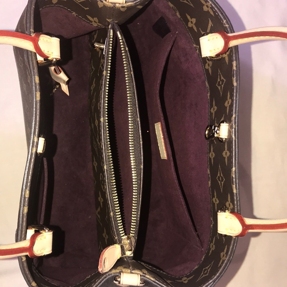 Louis Vuitton Montaigne bag - Picture 6 of 8